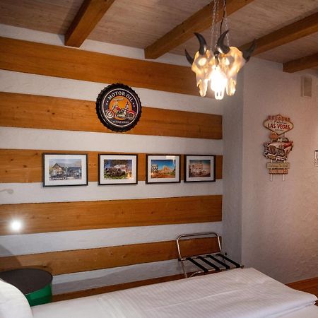 Motorworld Inn Warthausen Exterior photo